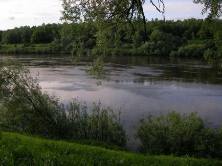 A folyó szemmel a térképen, szolgáltatások, flóra és fauna (szem folyó forrás) A folyó szemmel a térképen, szolgáltatások, flóra és fauna
