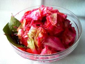 Рецепти маринованої капусти - Пелюстки - з буряком на зиму