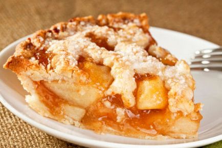 Reteta pentru gatitul de carlotte cu mere este secretele alegerii alimentelor si coacerea in cuptor si multivark