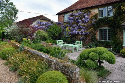 Rosemary alexander garden - ferma de nisip