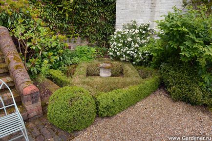 Rosemary alexander garden - ferma de nisip