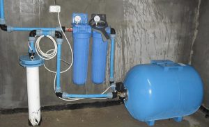 Cablu de încălzire autoreglabil pentru instalarea și conectarea la alimentarea cu apă