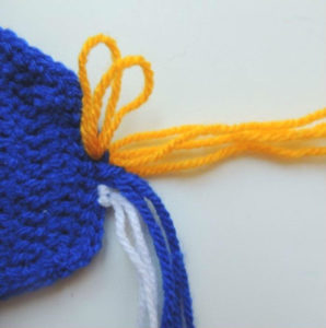 Mignon kalap horgolt - kötés rendszer és leírása a mester osztály, videó, fotó