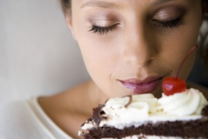Скільки термін придатності і зберігання домашнього торта з кремом в холодильнику
