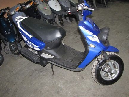 Scooter (moped) terepen