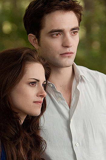 Twilight - prima imagine a fiicei lui Bella și Edward, un bârfitor 1