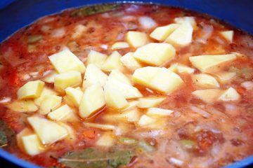 Supă de midii, legume și roșii - primul curs delicios și nutritiv