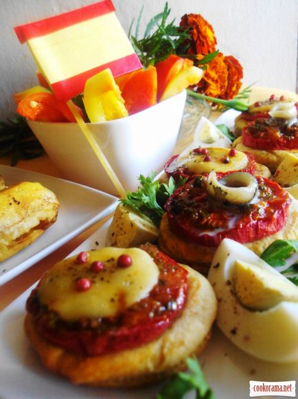 Tapas - hagyományos spanyol táplálékot (falatozás spanyol) Tapas - spanyol hagyományos ételek