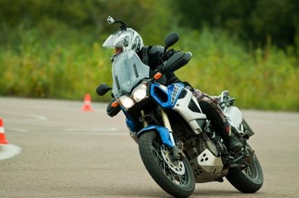 Тест-драйв yamaha xt1200z super tenere «fazer» означає «неспокійний»