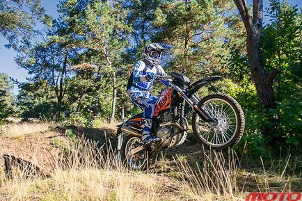 Noi testam motard și enduro balmmotors