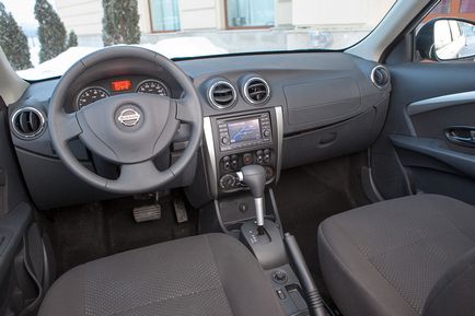 Testați noul sedan nissan almera