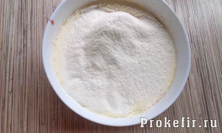 Торт з варенням на кефірі - рецепт з фото крок за кроком
