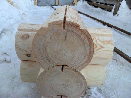 Тріщини в колоді дерев'яного зрубу - причини, джерело походження