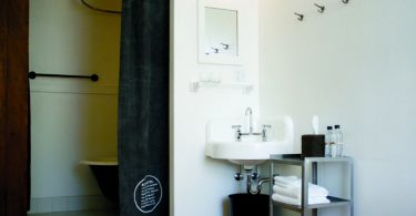 Варіанти розсувних дверей для душової кабіни - фото і приклади