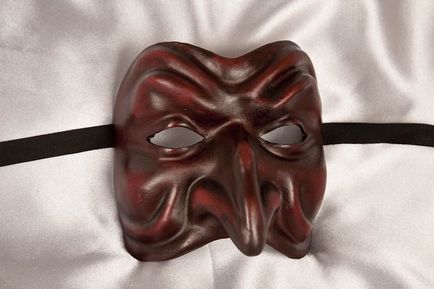 Венеціанські карнавальні маски