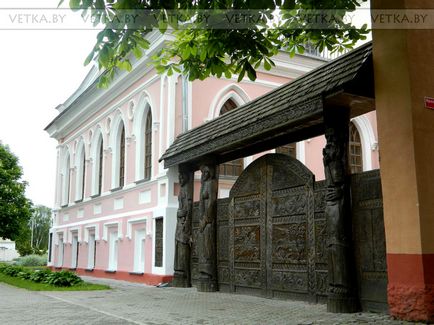 Porți și garduri în stil rusesc