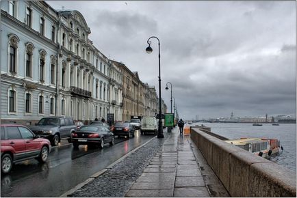 У Петербурзі через рясний зливи в неве підвищився рівень води 1