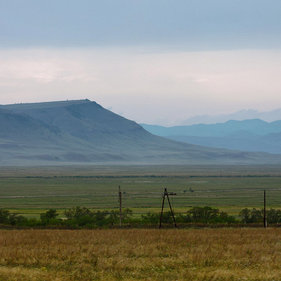 Khakassia - vizitarea obiectivelor turistice ale muzeului de artă rock din Poltakov și ulug hurtui