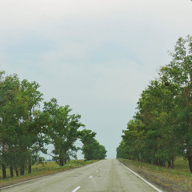 Khakassia - vizitarea obiectivelor turistice ale muzeului de artă rock din Poltakov și ulug hurtui