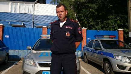 Lucrez ca polițist de trafic