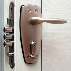 Încuietorează înlocuirea și repararea pandanților ușii pandora, schimbați cheile de blocare și de blocare de pe ușa din față