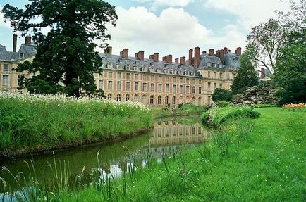 Castle és az erdő a fontainebleau - hogyan lehet eljutni csak Párizs, Franciaország