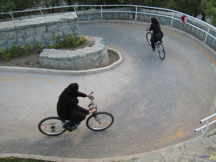 Și Allah știe că este împotriva femeilor pe biciclete