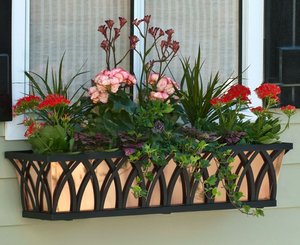 Dulapuri cu flori pentru flori - din plastic, din lemn, ghid la alegerea ta