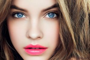 Базові правила стилістів при виборі кольору волосся підходить до блакитних очей
