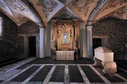 Capela oaselor din Portugalia, o osatură din orașul Évora