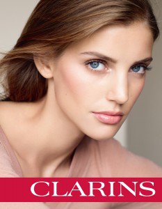 Clarins true radiance тональний крем з ефектом сяйва