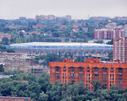 Arena Dnepr, stadioane de fotbal