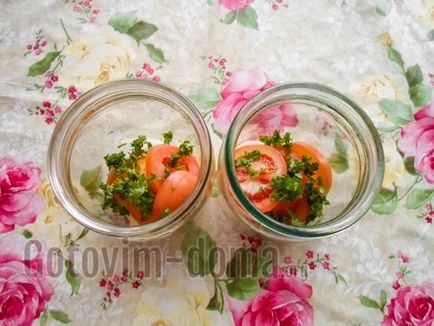 Домашні помідори на зиму з цибулею, покроковий рецепт з фото