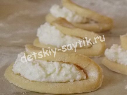 Sochniki otthon túrós jobb az íze, mint az óvodában és az iskolában a gyermekek saytik (sochniki hogyan kell sütni sajttal) Sochniki otthon túrós jobb az íze, mint az óvodában és az iskolában a gyermekek saytik