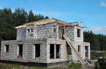 Casa de beton spumă - pro și contra, casa de țară, cabana, școala de reparații