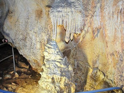 Emine-Bair-Khosar (peșteră mamut) este o trezorerie a Crimeei