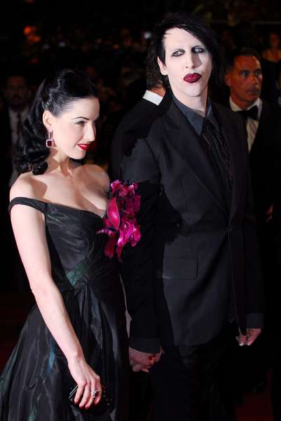 Scandalos, pasiune și mai multă poveste de dragoste a lui Marilyn Manson și Dita von Tiz, portal de sex feminin