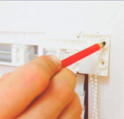 Instrucțiunile de instalare a obloanelor orizontale sunt izolate (izolit)