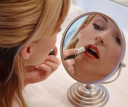 Використання декоративної косметики та її вплив на шкіру обличчя