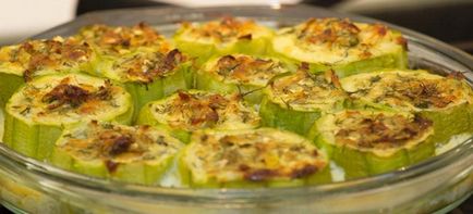 Zucchini în cuptor rapid și delicios - rețete cu roșii, brânză, usturoi și carne tocată