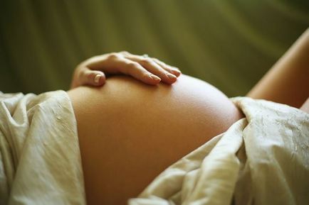 Як правильно повинен лежати плід в утробі