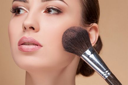 Cum să ajustați forma nasului cu produsele cosmetice