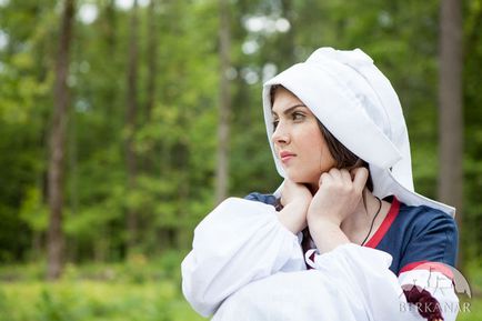 Як зшити середньовічний жіночий шаперон