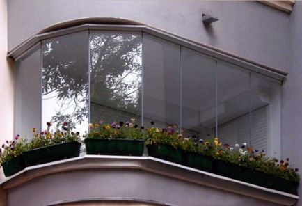 Cum se instalează ferestrele din aluminiu pe un balcon
