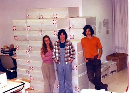 Як виглядав перший офіс apple computer в кінці 70-х років, історія компанії apple на