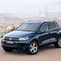 Cum să activați iluminarea adaptivă și controlul cu fascicul automat la volkswagen touareg ii