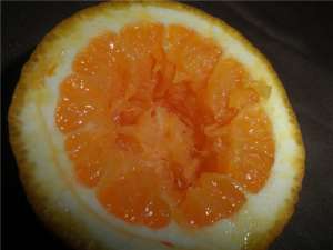 Narghilea într-un pahar cu portocaliu la domiciliu