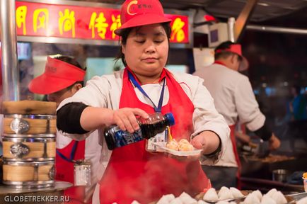 Chinezii de pe stradă vanfujing și piața donghuamen