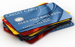 Carduri de credit pe care trebuie să le cunoașteți pentru o persoană modernă