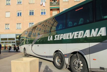 Madrid-Segovia, Cum ajungeți cu autobuzul